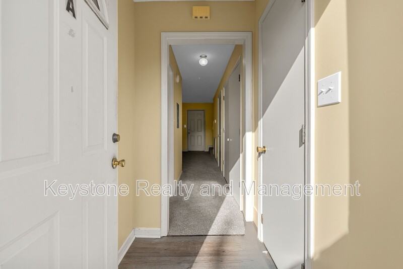 3252 Tower Dr - Photo 2 of 16