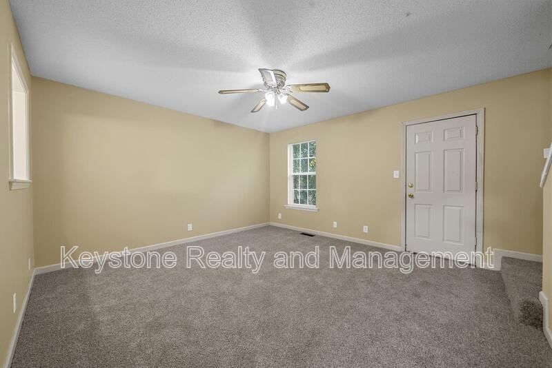 3252 Tower Dr - Photo 3 of 16