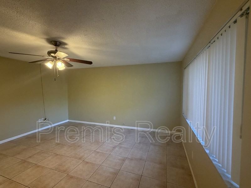 1310 Amble Ln - Photo 3 of 15