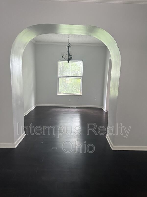 3125 Highland Park Dr - Photo 4 of 18