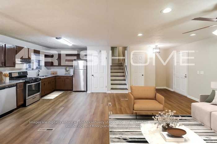 1092 Brook Ave - Photo 4 of 18