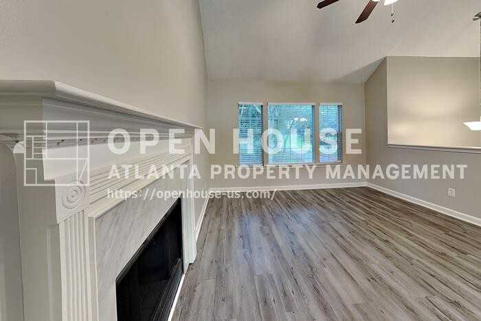 107 Laguna Springs Dr - Photo 4 of 20