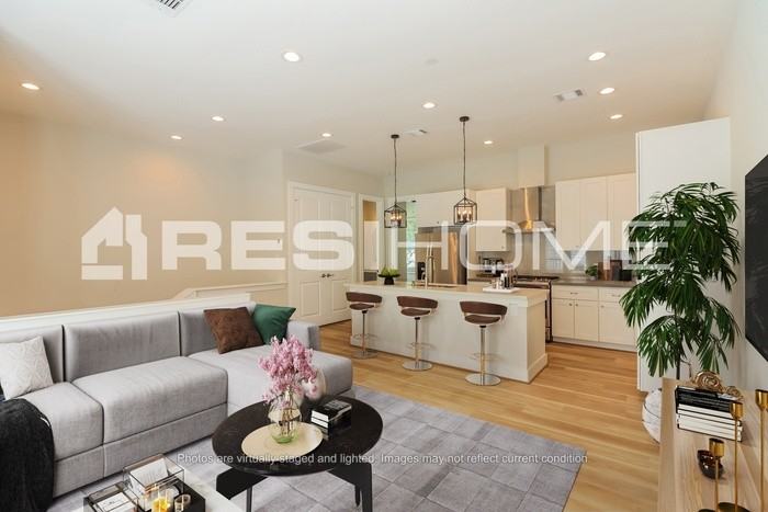 5720 Beall St #B - Photo 6 of 24