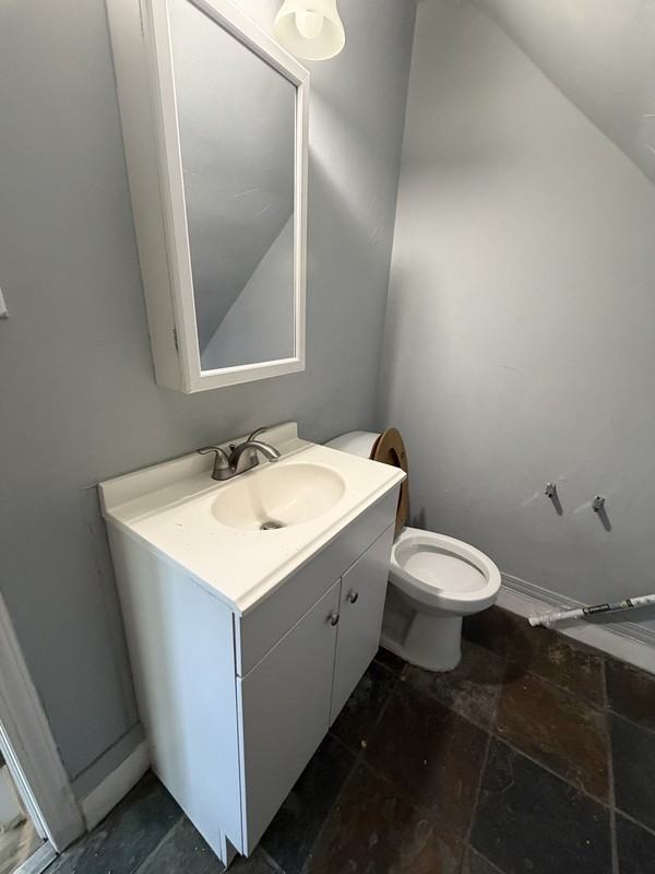 11509 Whitmore Ave - Photo 4 of 6