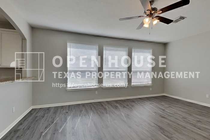 7031 Tallow Knoll Ln - Photo 4 of 26