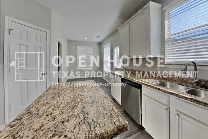 7031 Tallow Knoll Ln - Photo 6 of 26