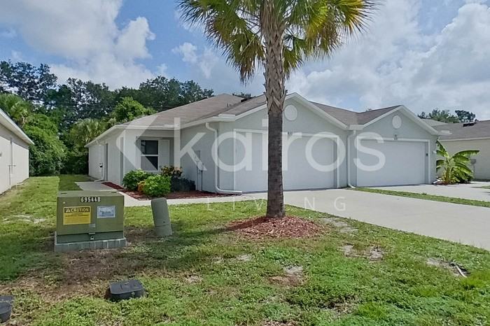 9093 Aegean Cir - Photo 2 of 28
