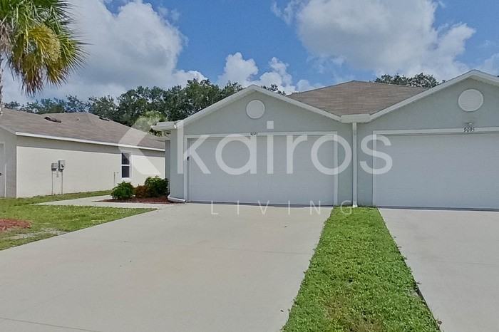9093 Aegean Cir - Photo 4 of 28
