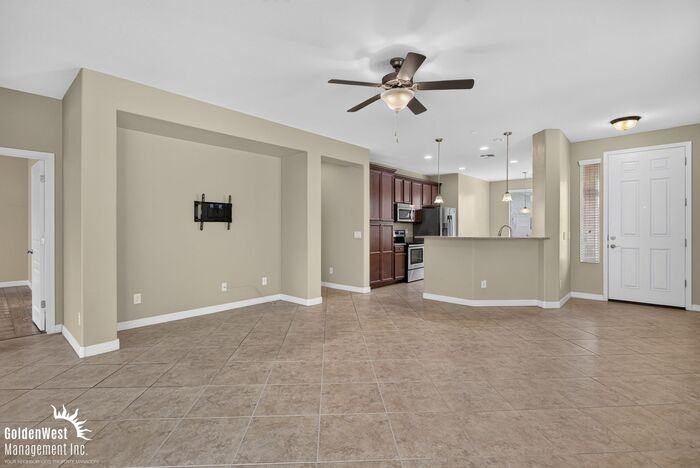 22626 W Moonlight Path - Photo 4 of 23