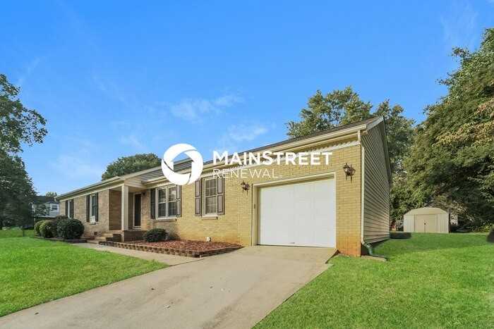 2125 Helen Dr - Photo 3 of 16