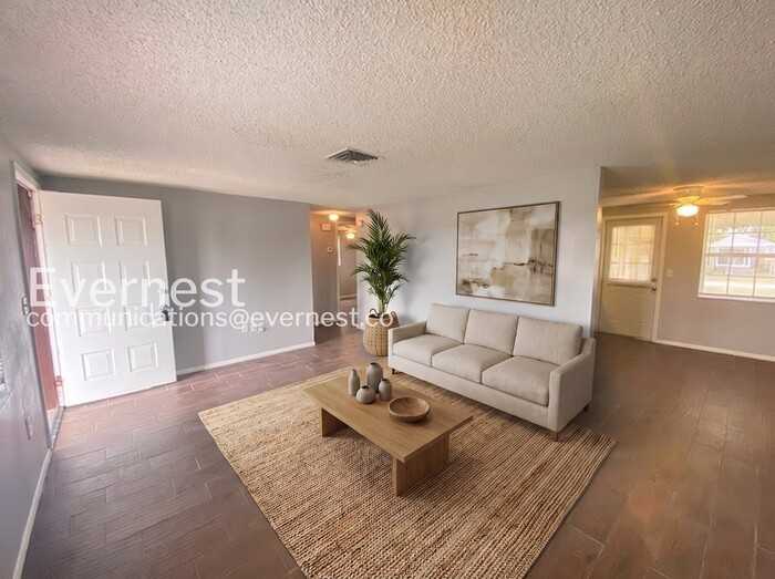 6723 Ranchwood Loop - Photo 3 of 19