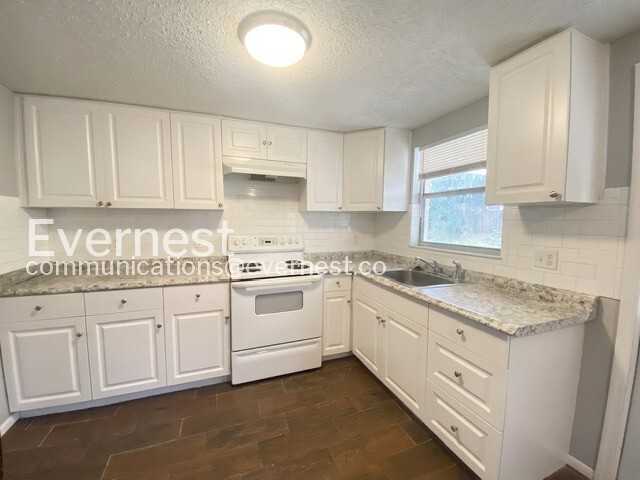 6723 Ranchwood Loop - Photo 6 of 19