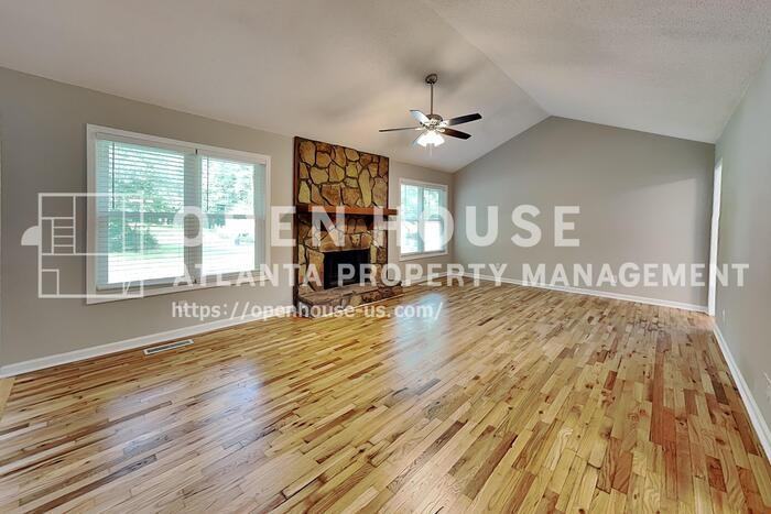 451 Monroe Trce Nw - Photo 4 of 20
