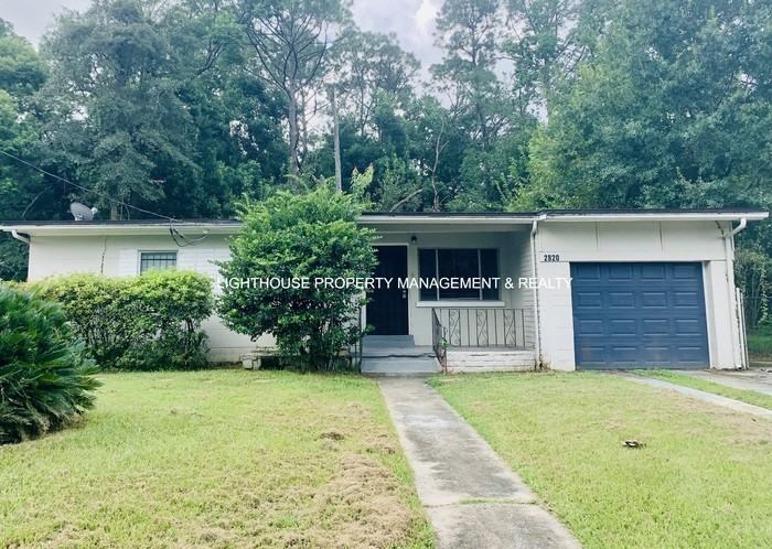 2820 Begonia Rd - Photo 4 of 32