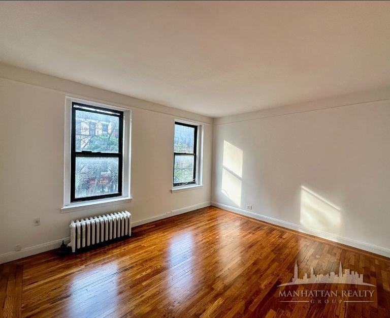 E 58th St #B08 - Photo 2 of 4