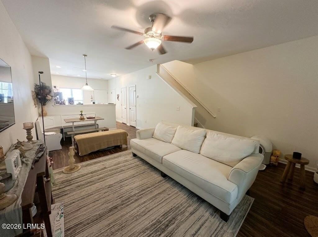 269 Admiration Ave - Photo 3 of 24