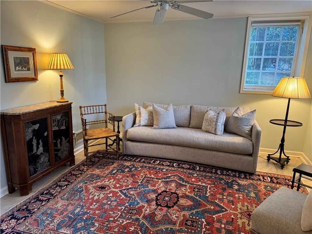 2544 Peachtree Rd Nw #8 - Photo 3 of 10