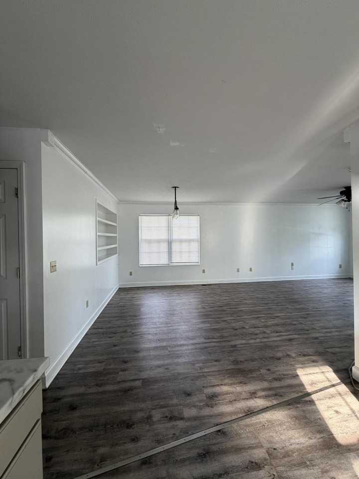 748 Pauline Ave - Photo 5 of 18