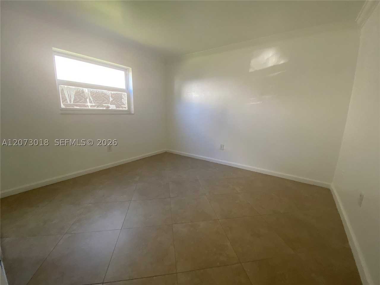 3670 Sw 60th Ave #2 - Photo 6 of 12