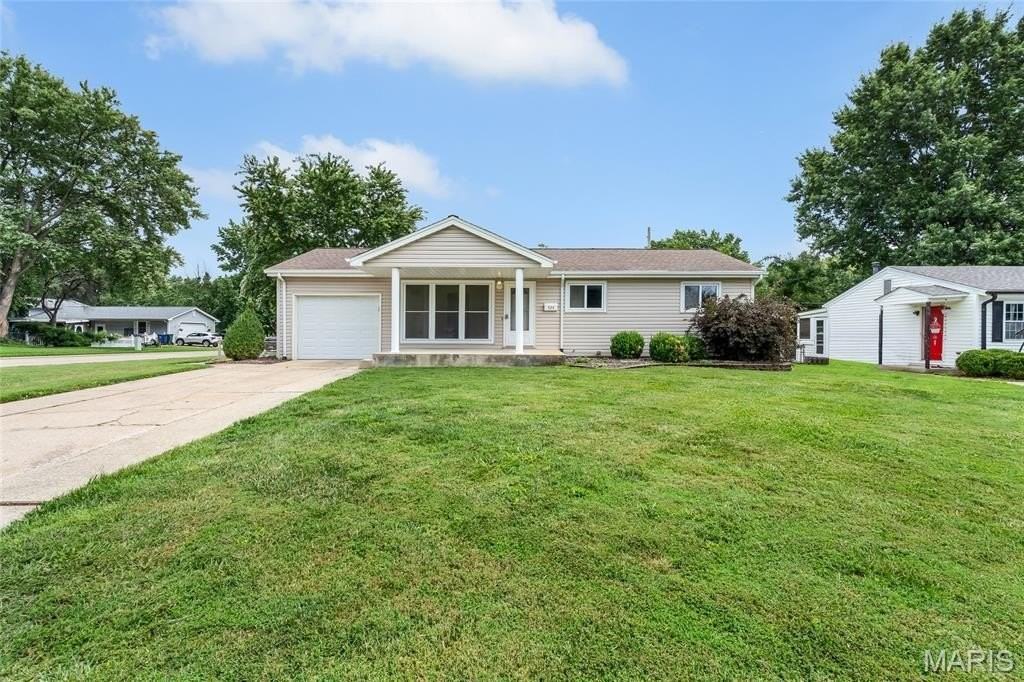 524 Cheryl Ann Dr - Photo 2 of 37