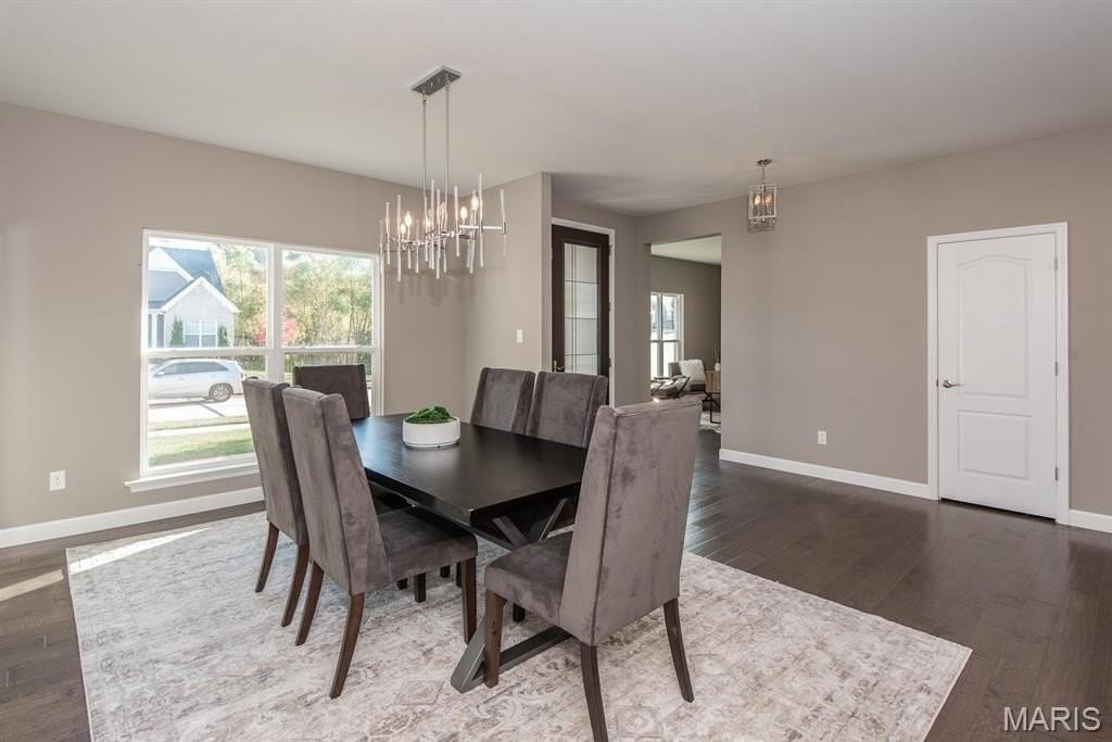 2708 Brook Hill Ln - Photo 3 of 49
