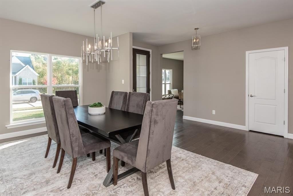 2708 Brook Hill Ln - Photo 4 of 49