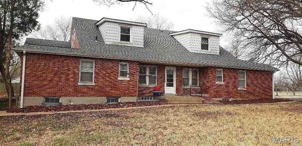 1308 Caseyville Ave - Photo 4 of 18