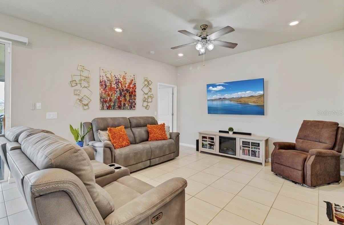 1872 Summer Serenity Dr - Photo 4 of 12