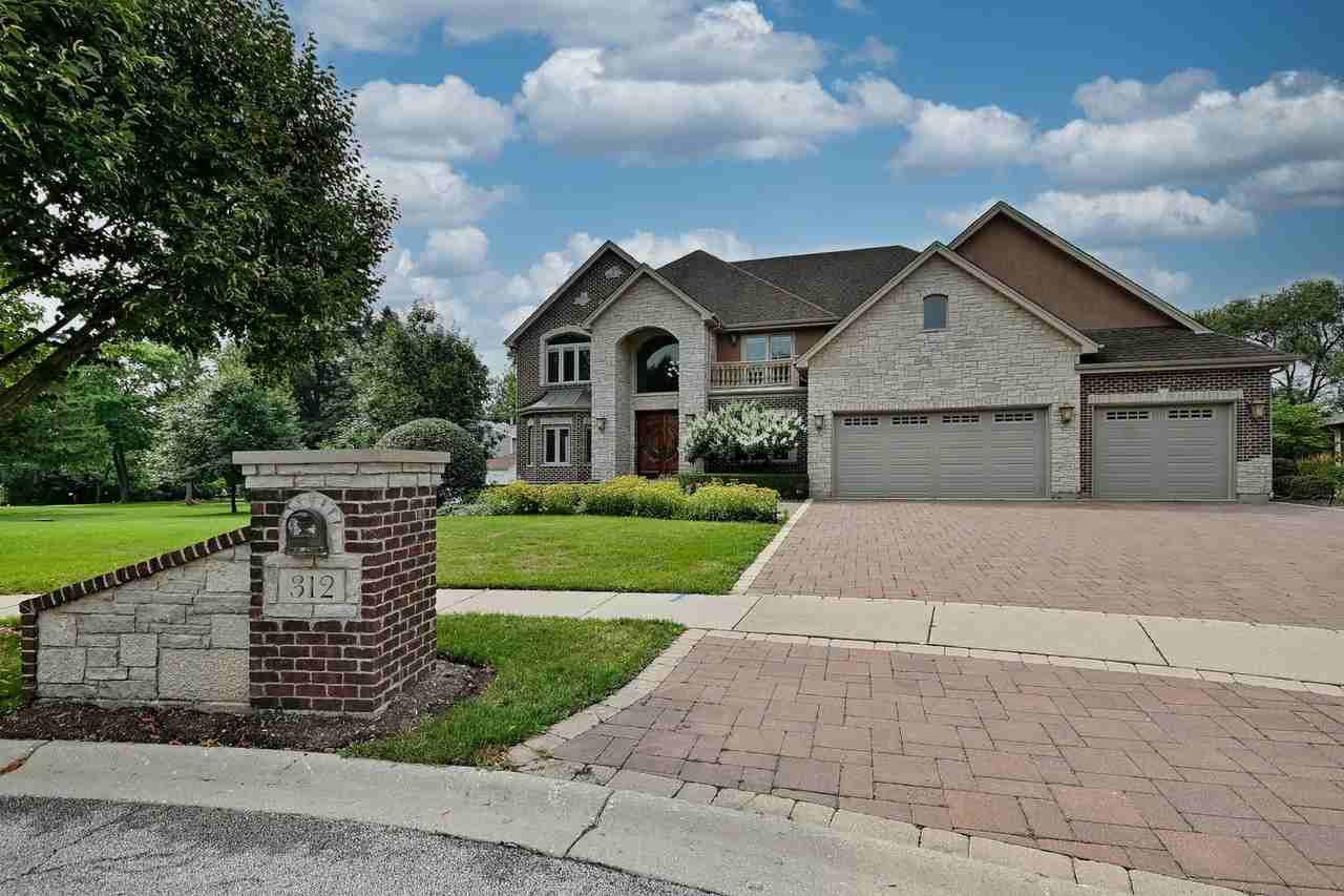 312 Felicia Ct - Photo 3 of 50
