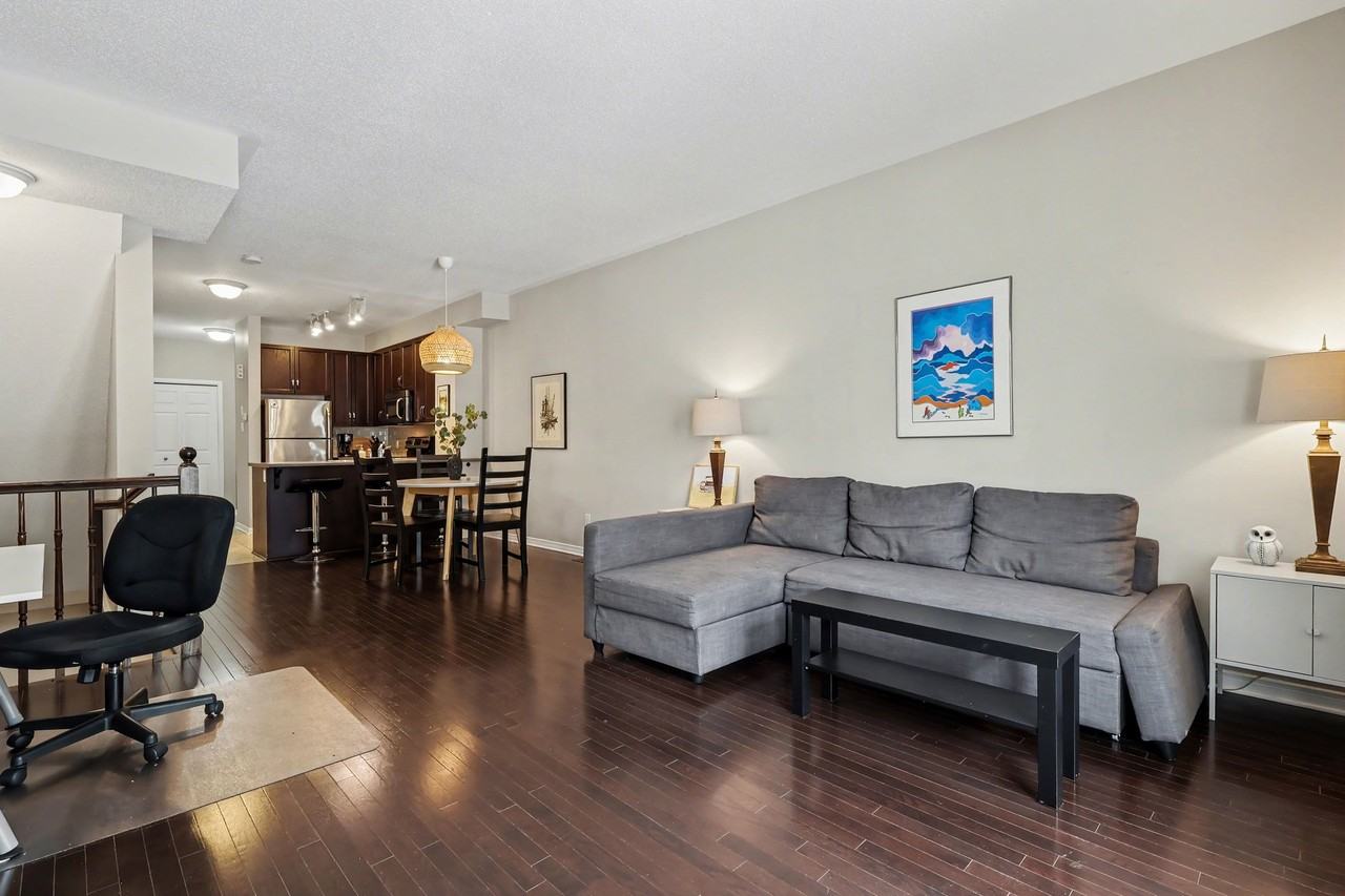 340 London Terrace - Photo 7 of 32