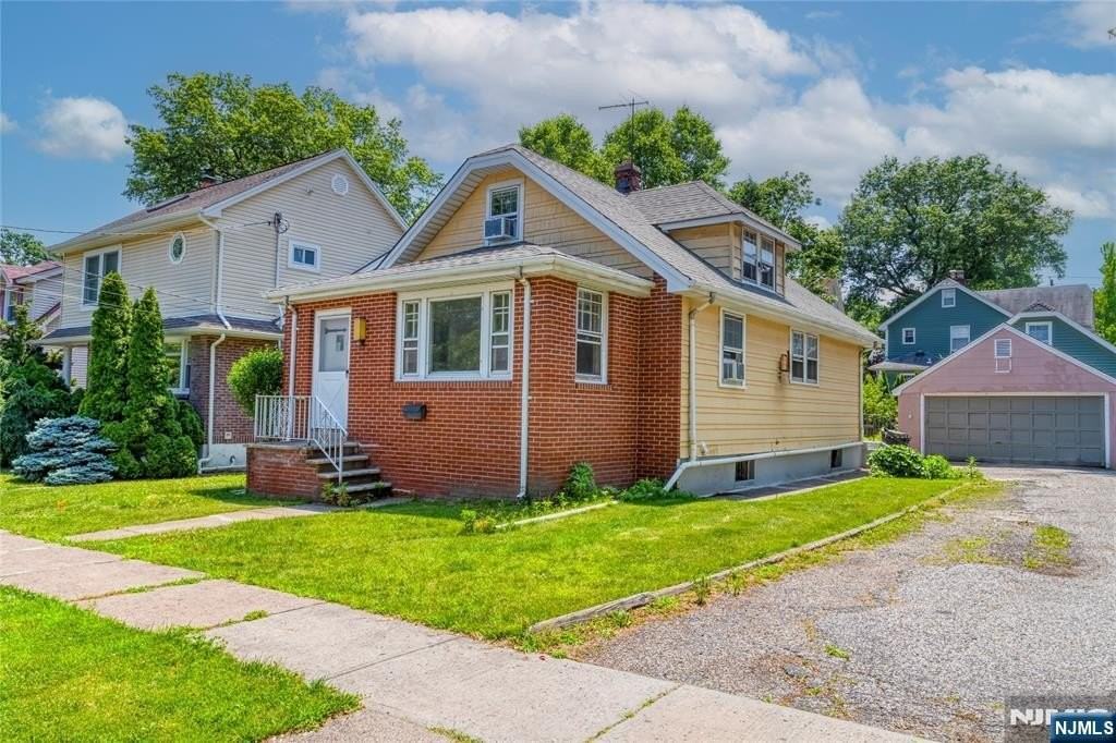 824 Linden Ave - Photo 2 of 13