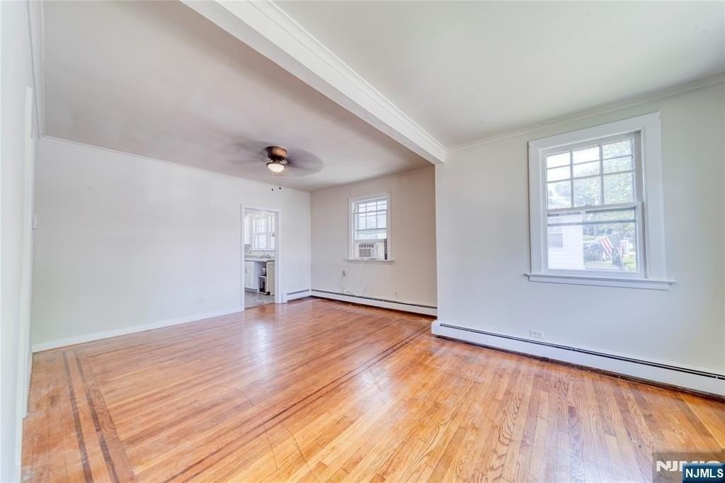 824 Linden Ave - Photo 4 of 13