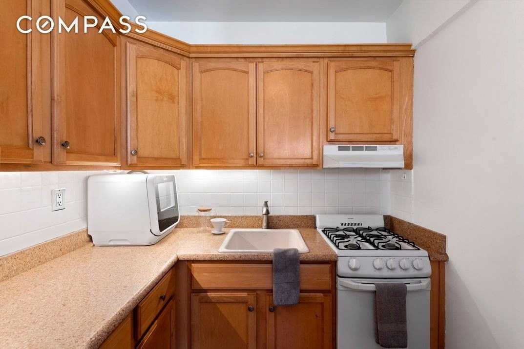 270 Jay St #4K - Photo 5 of 9