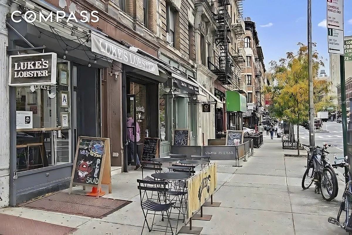 422 Amsterdam Ave #2C - Photo 6 of 8