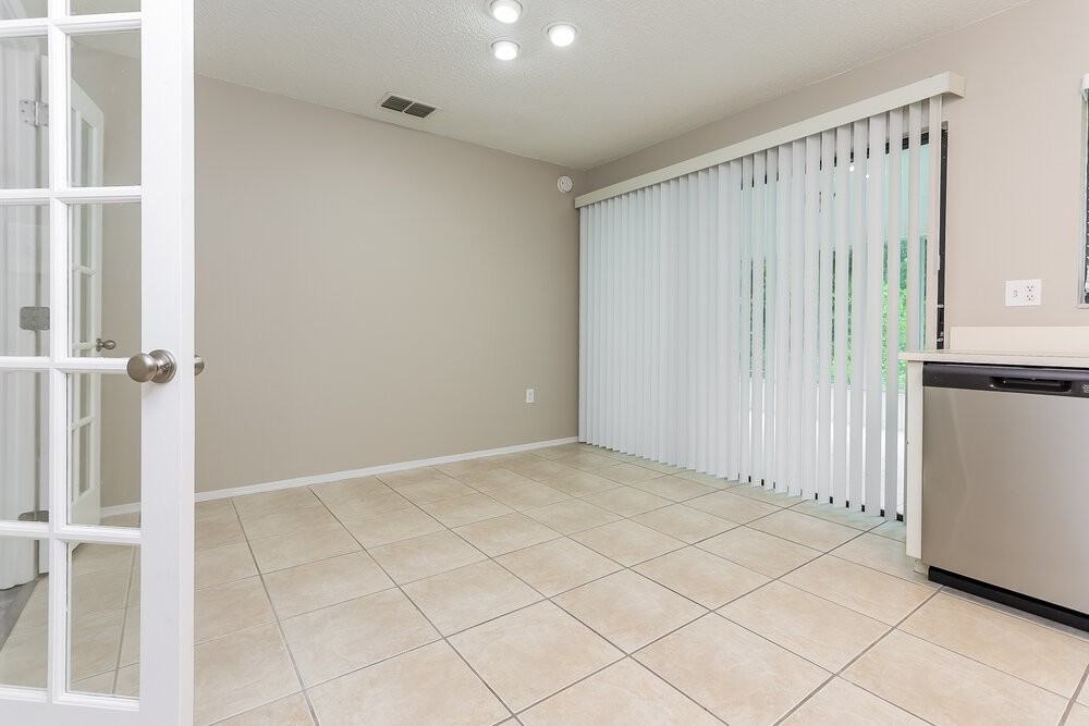 1372 Bramblewood Dr - Photo 6 of 16