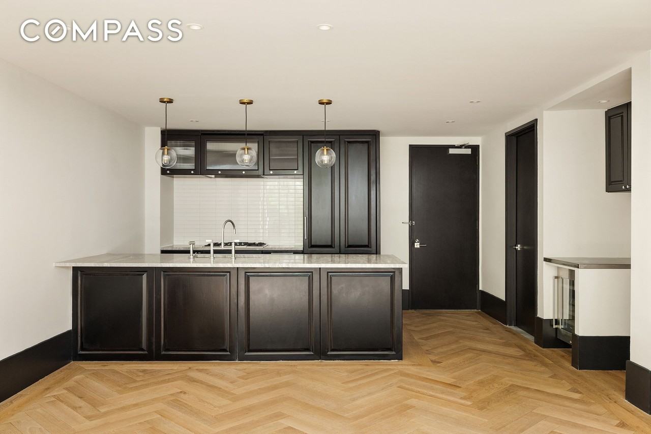 51 Jay St #1M - Photo 4 of 20