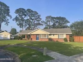 featured image of 101 Boxwood Dr