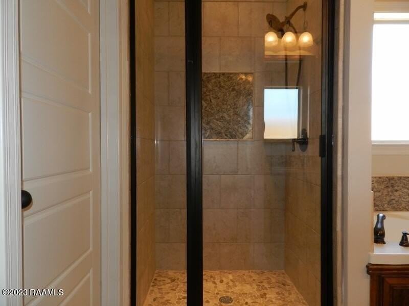201 Grand Pointe Blvd - Photo 6 of 9