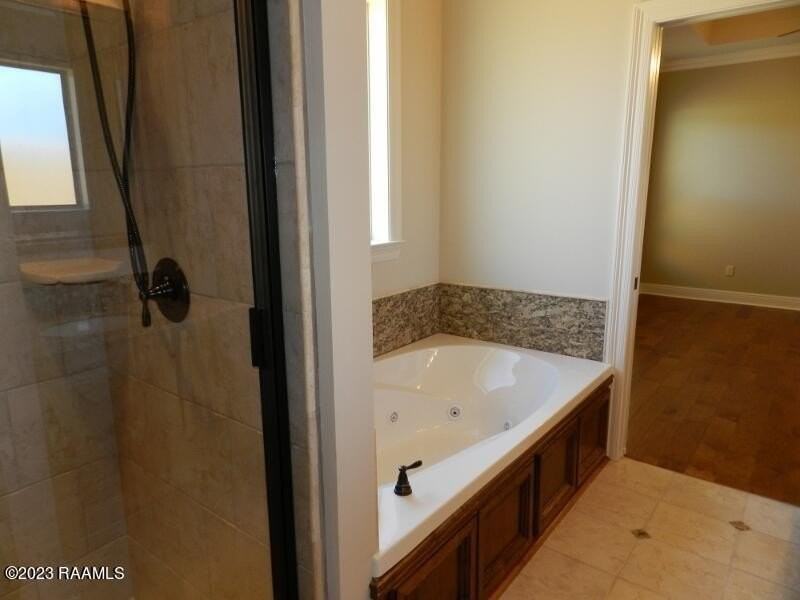 201 Grand Pointe Blvd - Photo 7 of 9