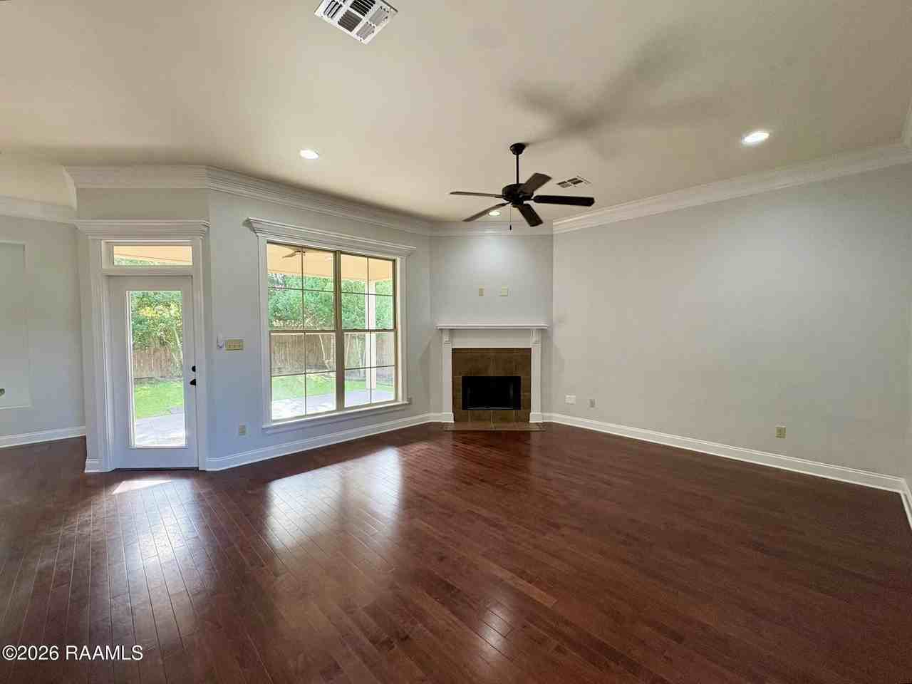 120 Mirada Ln - Photo 4 of 31