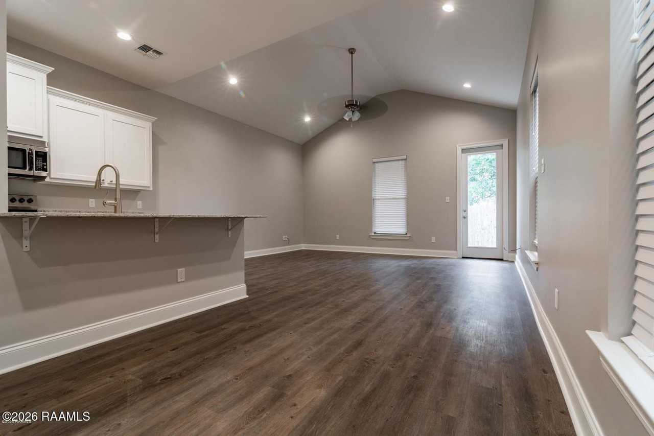 111 Millie Park - Photo 5 of 24