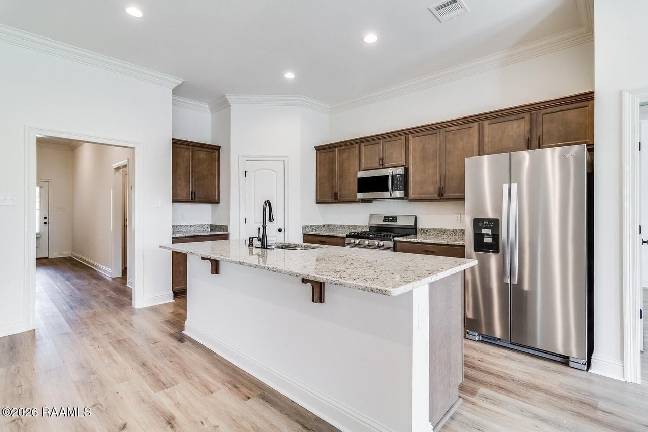 209 Mintmere Ln - Photo 7 of 13