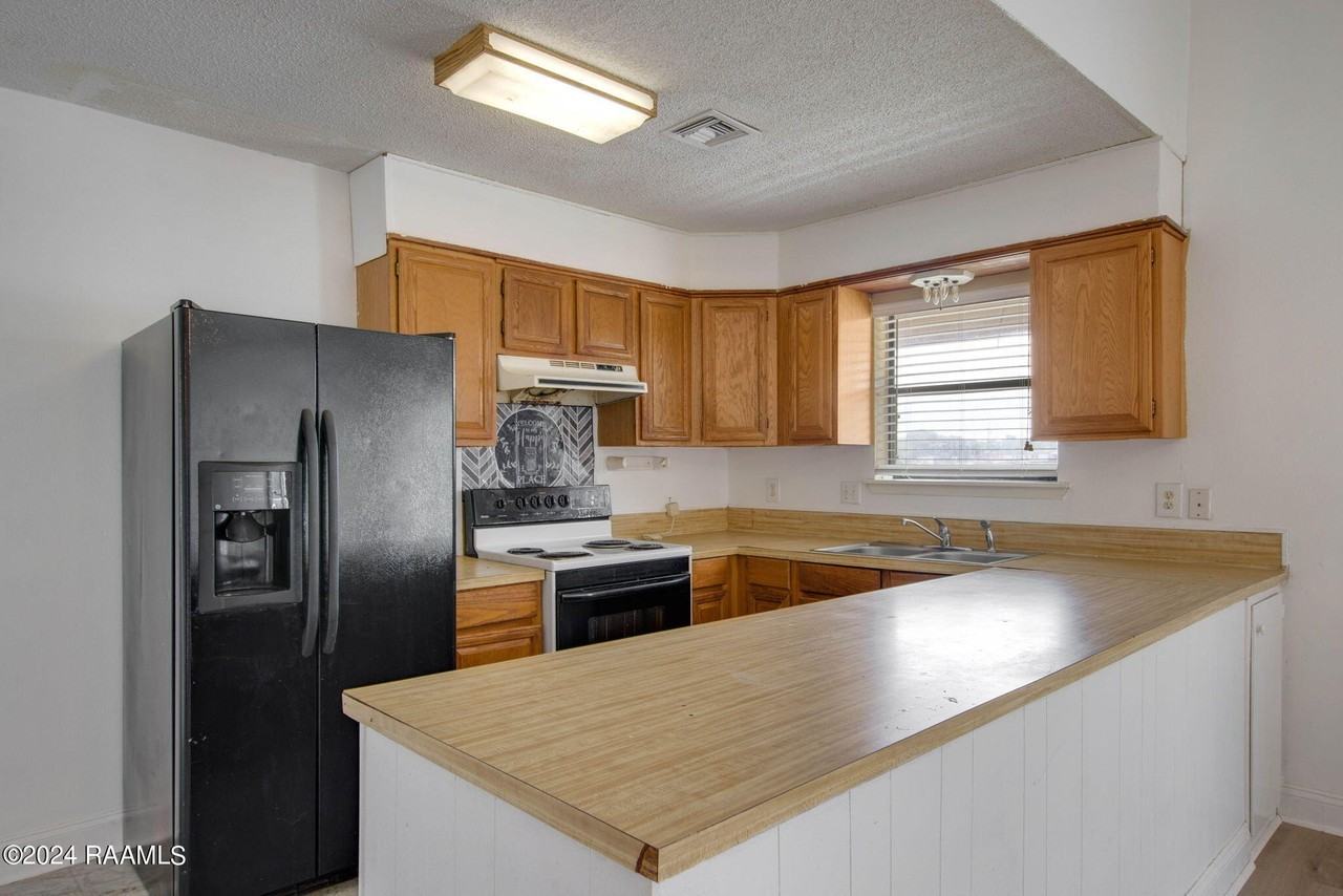 102 Rue Calliope - Photo 6 of 18