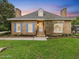 featured image of 523 Esplanade St