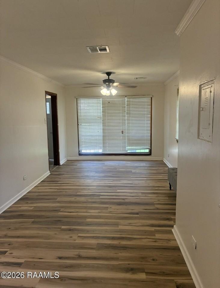 515 Walton St - Photo 3 of 13