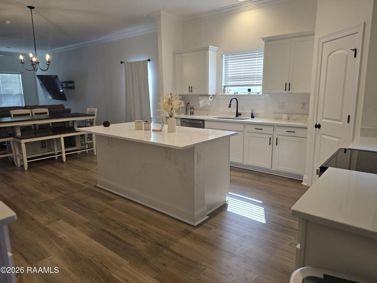 117 Fearless Ave - Photo 2 of 11