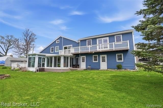 2299 Kingston St - Photo 2 of 44