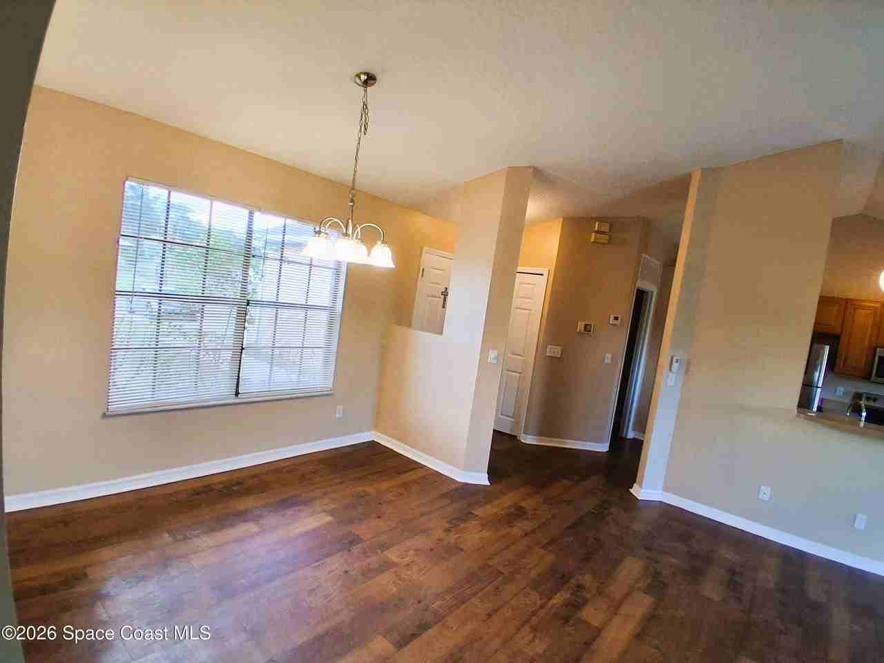 1304 Scottish St Sw - Photo 5 of 25
