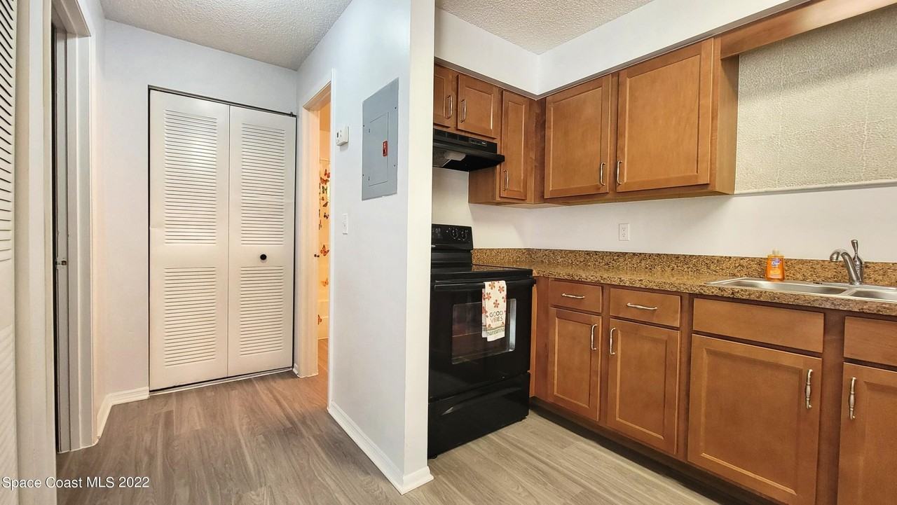 1353 Westover St #104 - Photo 7 of 22