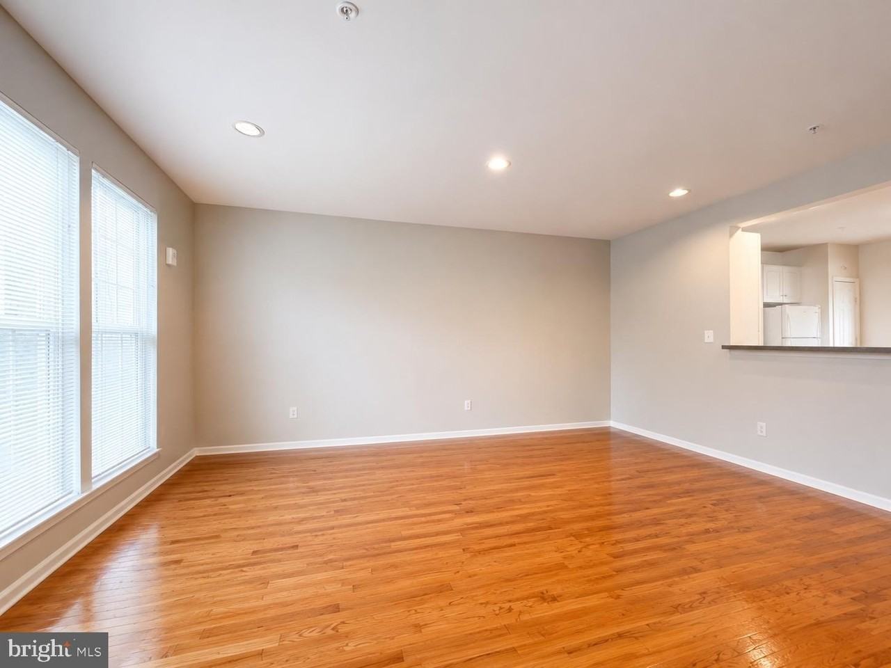9424 Singleton Pl - Photo 3 of 33